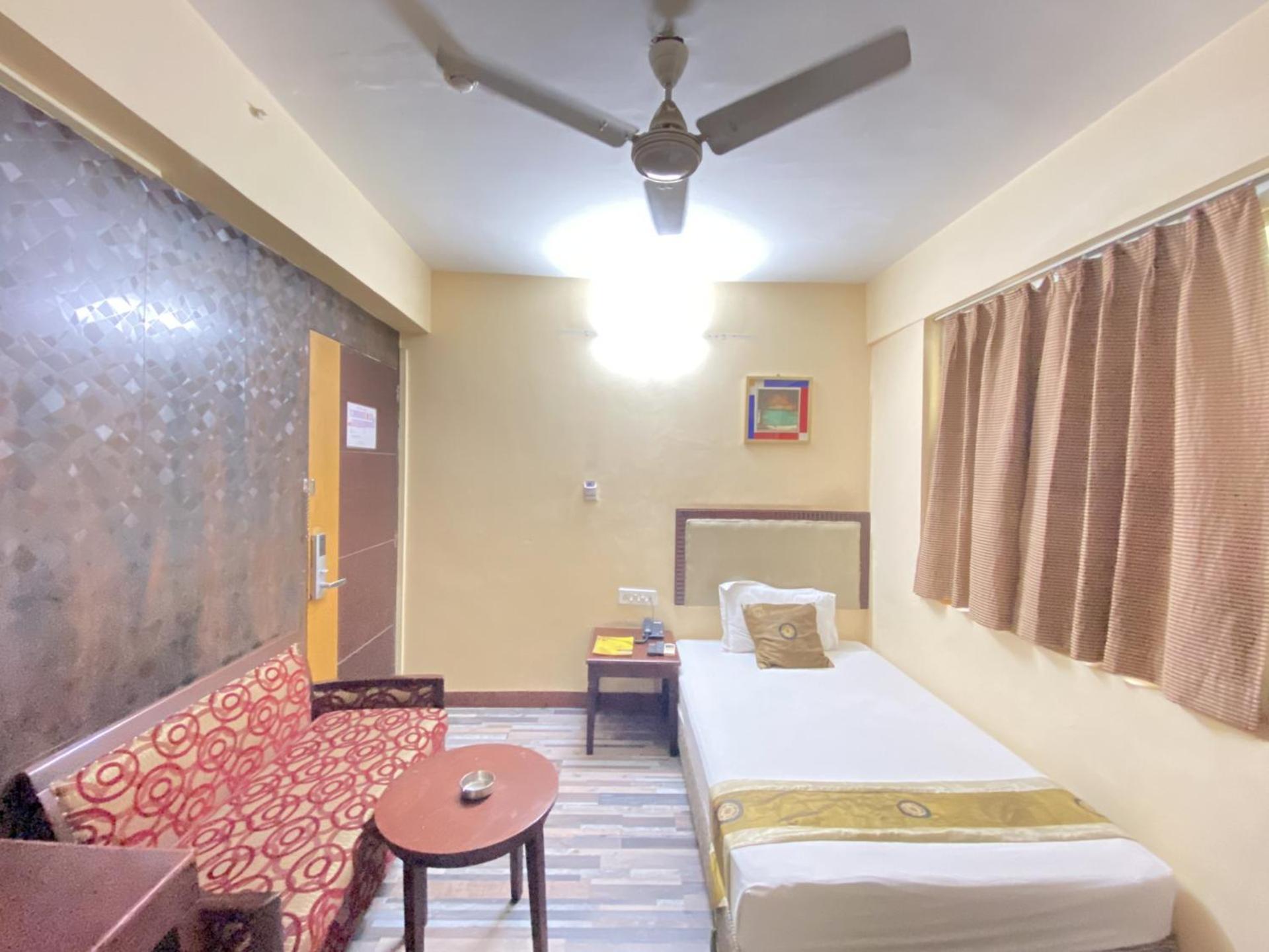 Astoria Hotel Kolkata Eksteriør bilde