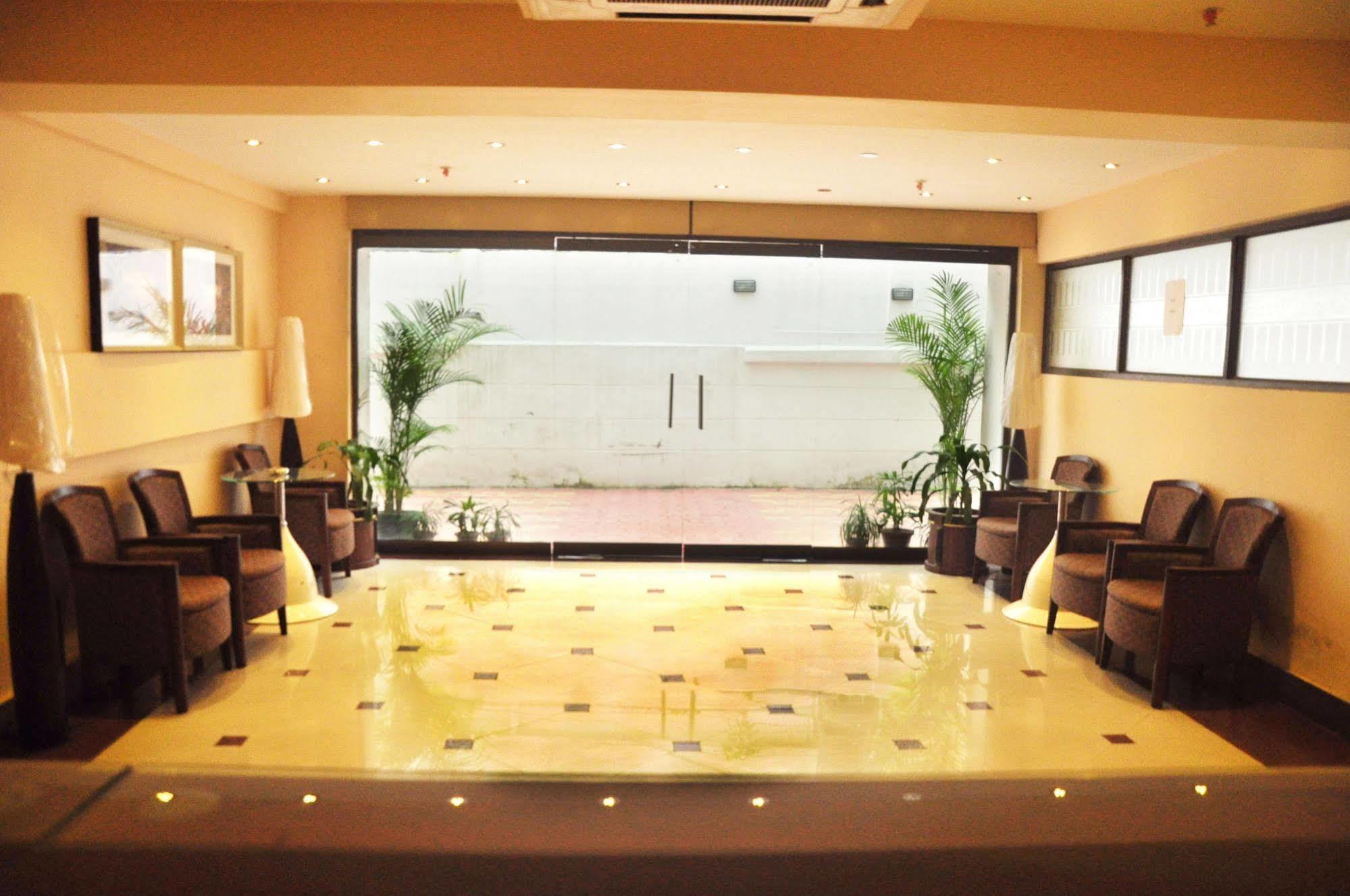 Astoria Hotel Kolkata Eksteriør bilde