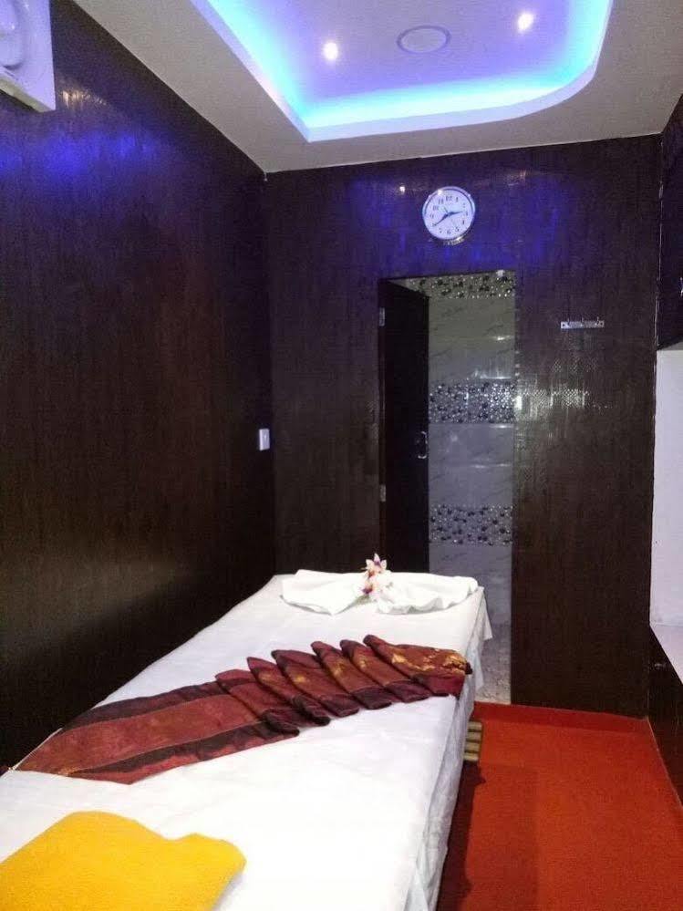 Astoria Hotel Kolkata Eksteriør bilde